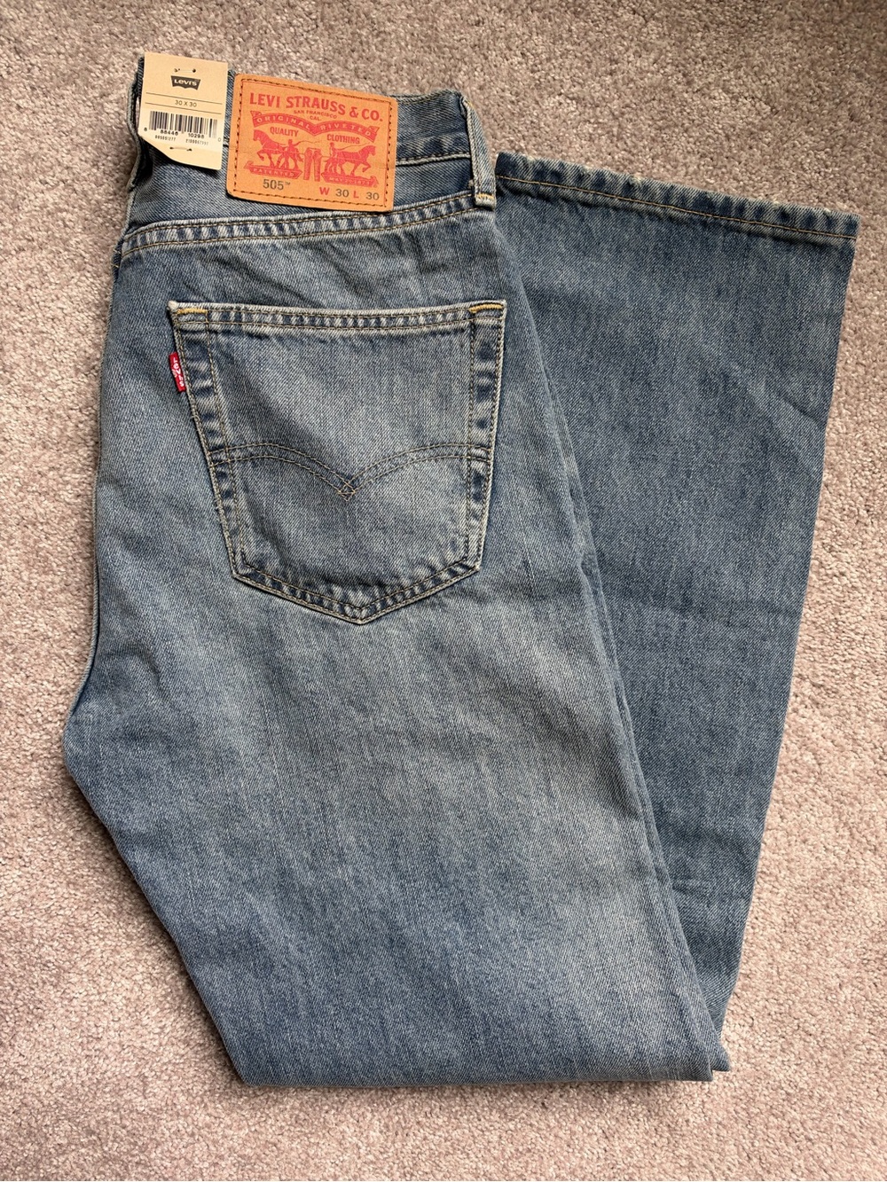 NWT Levi's 505 regular fit straight leg Men's Jeans Light Blue Denim Kalsomine